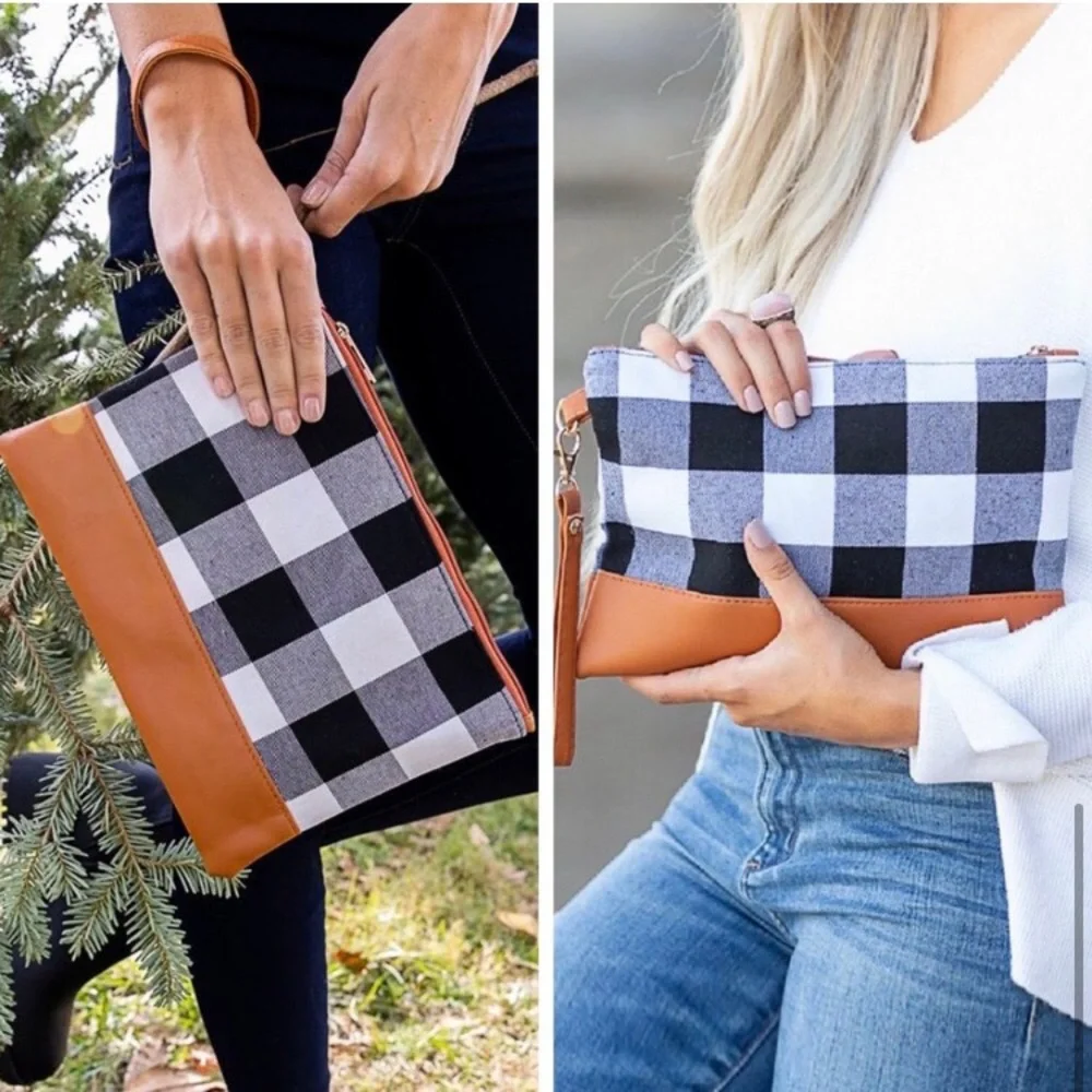 LAST ONE: Black white Buffalo plaid faux leather detail wristlet clutch - Picture 5 of 7